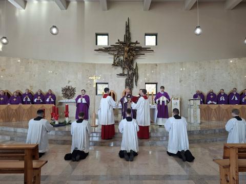 Klerycy przyjęli posługę akolitatu oraz zostali włączeni do grona kandydatów do święceń