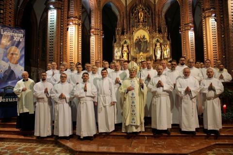 Prawie 40 nowych szafarzy w diecezji gliwickiej