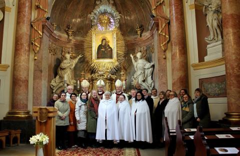 Abp Przybylski: Dziękujemy Bogu za każde powołanie dziewicy konsekrowanej w Kościele