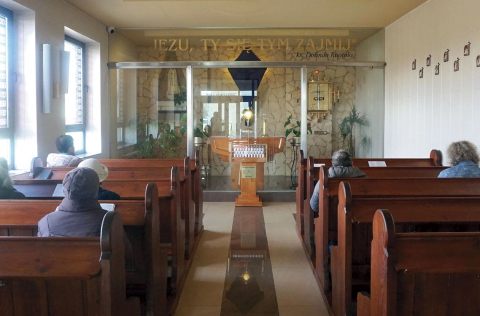 [kaplice adoracji] kaplica w kościele Miłosierdzia Bożego na osiedlu Obrońców Pokoju